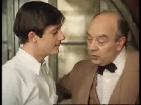 А кто не пьет?! Назови! Нет, я жду! А кто не пьет?! Назови! Нет, я жду!
