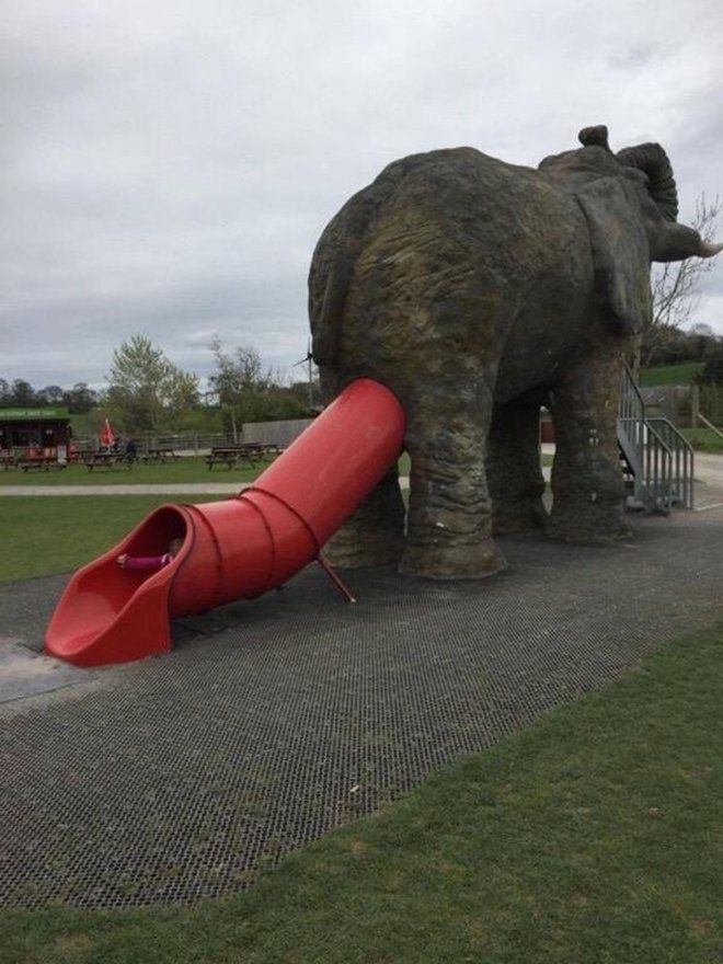 Ces designers n’avaient qu’un travail à faire et ils se sont bien ratés… 20 fails de design qui n’auraient jamais dû être approuvés Ces designers n’avaient qu’un travail à faire et ils se sont bien ratés… 20 fails de design qui n’auraient jamais dû être approuvés