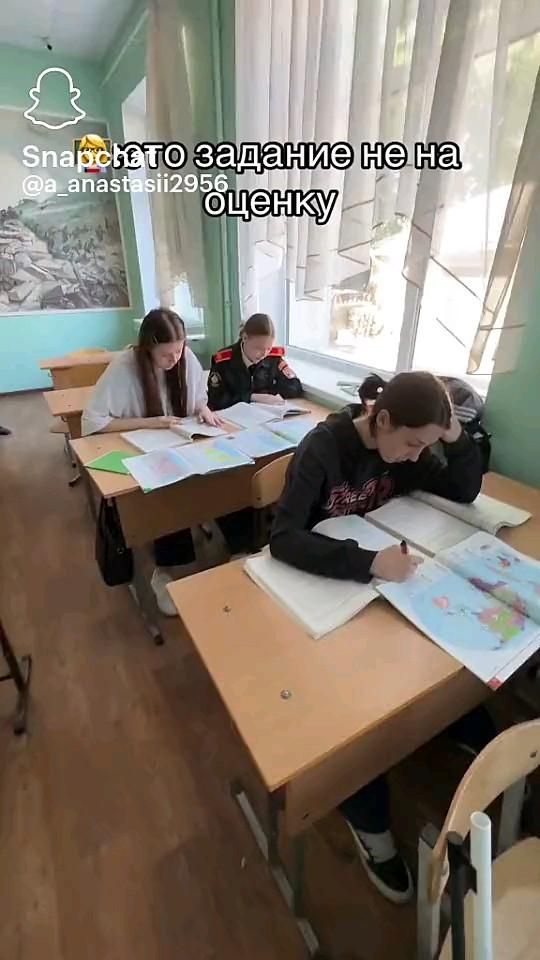 мыыыыы. через неделю будет жизой 😭😭😭😭 мыыыыы. через неделю будет жизой 😭😭😭😭