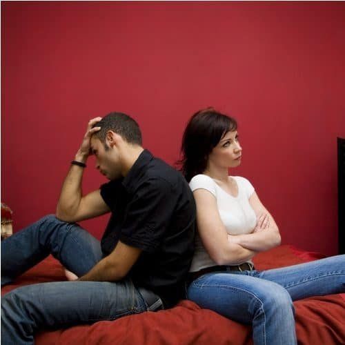 8 Signs You’re In A Fake Relationship 8 Signs You’re In A Fake Relationship
