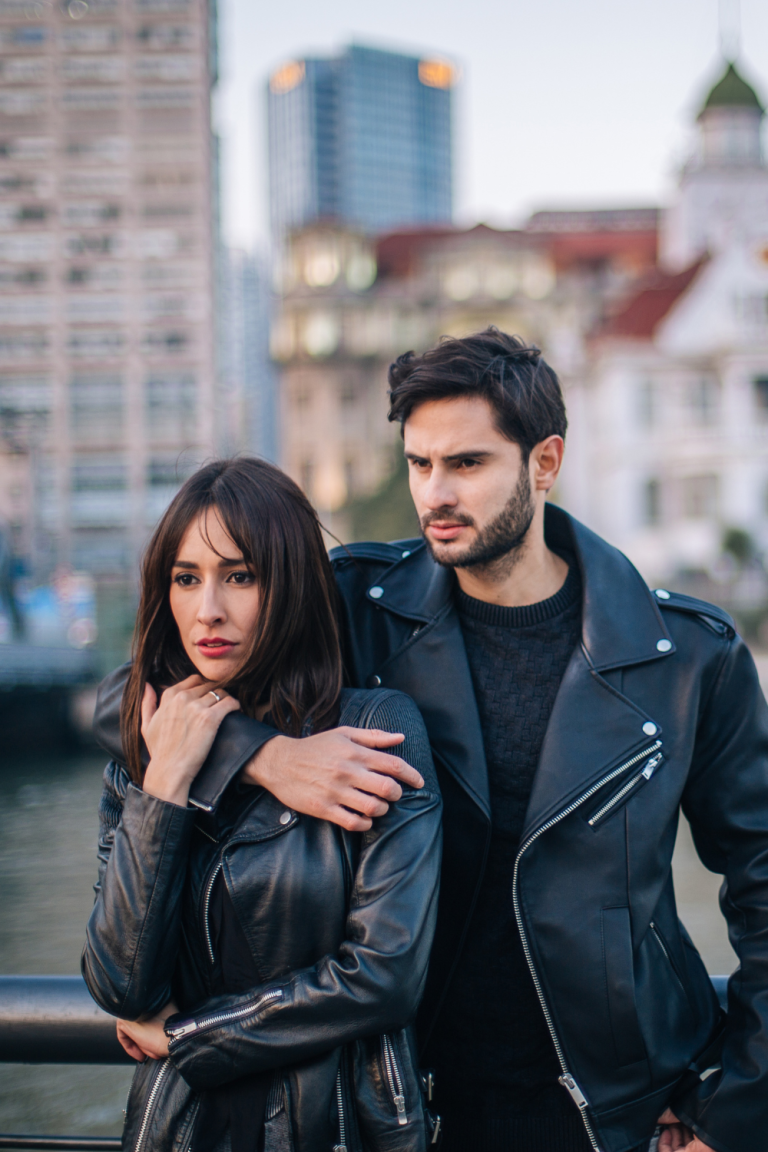 Why Do Guys Like Older Women? 13 Reasons Older Women Are Irresistible Why Do Guys Like Older Women? 13 Reasons Older Women Are Irresistible